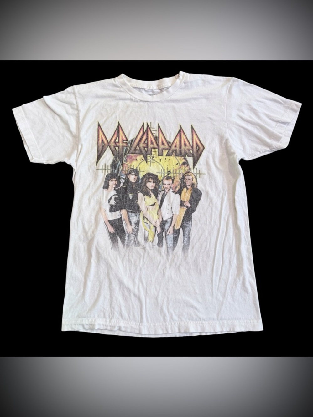 American Classics Def Leppard Graphic Band Tee White Vintage Style Size Medium
